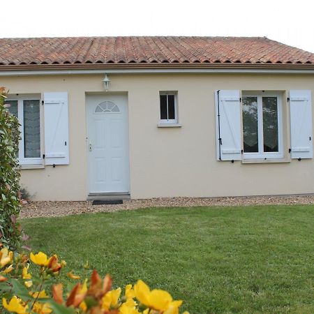 Maison Avec Jardin Proche Thermes Comprenant Lave-Linge Et Lave-Vaisselle - Fr-1-541-47 Villa La Roche-Posay Kültér fotó